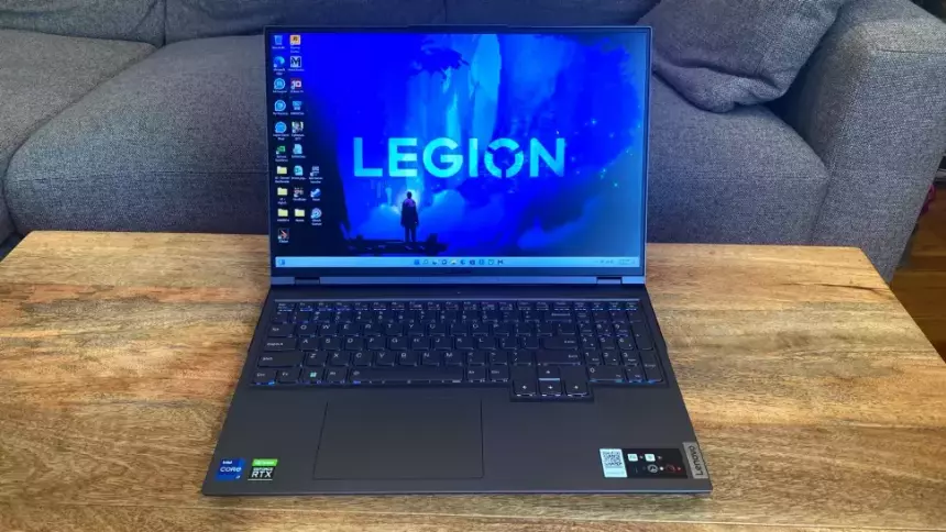 Лучший 16-дюймовый игровой ноутбук для киберспортивных дисциплин - Lenovo Legion 5i Pro (Gen 7)